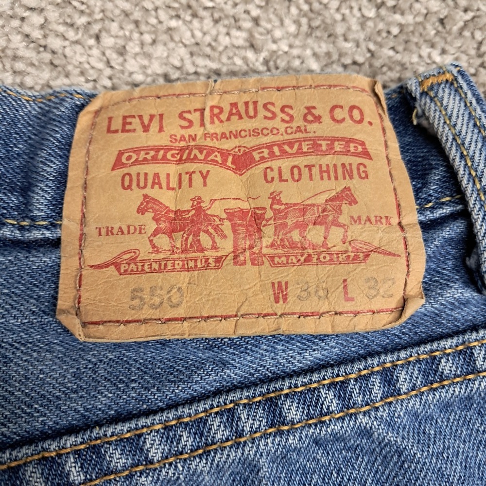 Levis 550 Relaxed Fit‎ Mens Jeans Blue Medium Wash 36x32 Straight Leg Denim - Picture 7 of 12